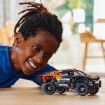 Lego Technic Neom Mclaren Extreme E Race Car για 7 Ετών Κωδικός 42166